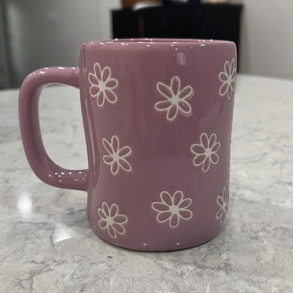 New Rae Dunn “NANA” Mug - Picture 2 of 4